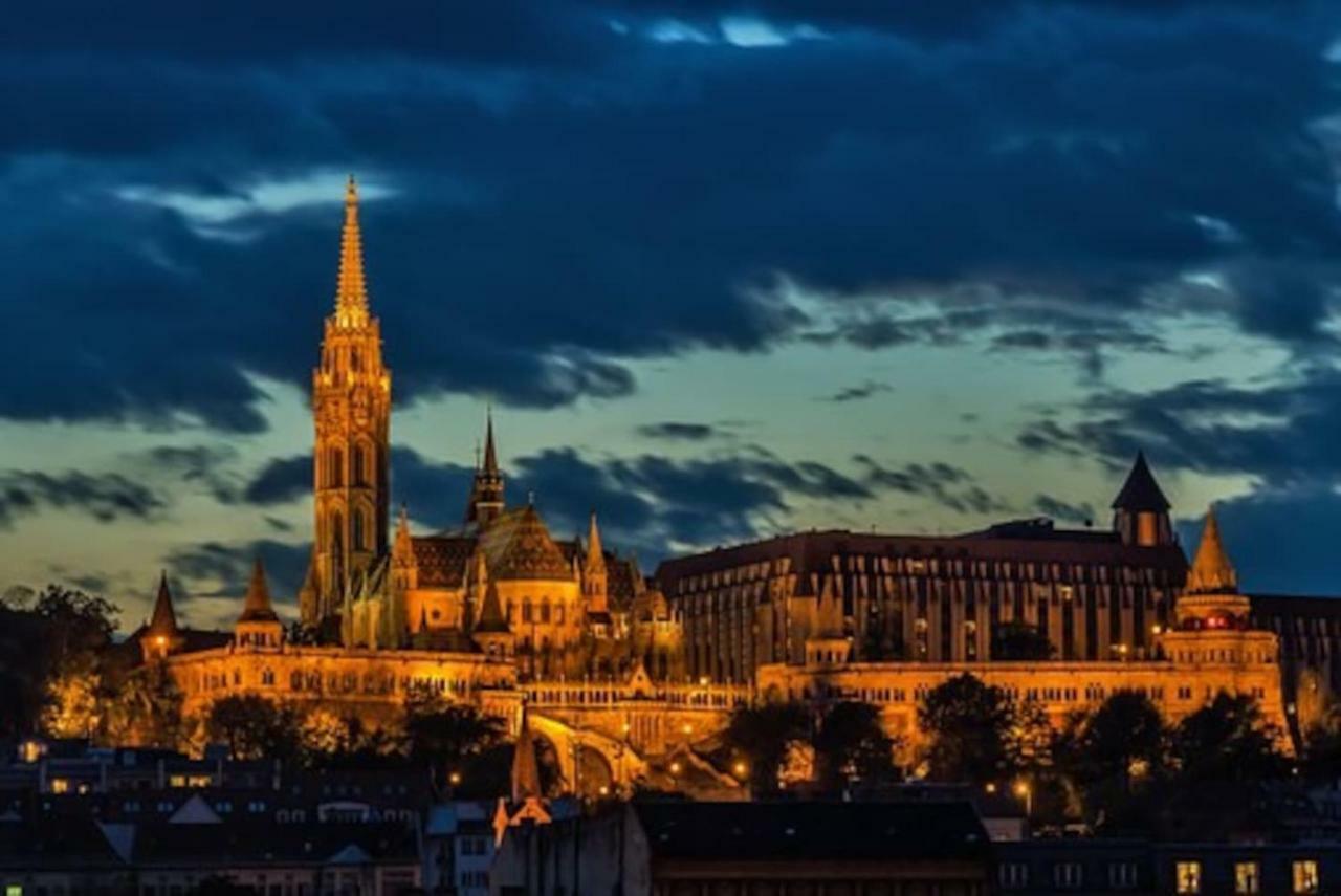 Kastely Apartments - Buda Castle Boedapest Buitenkant foto